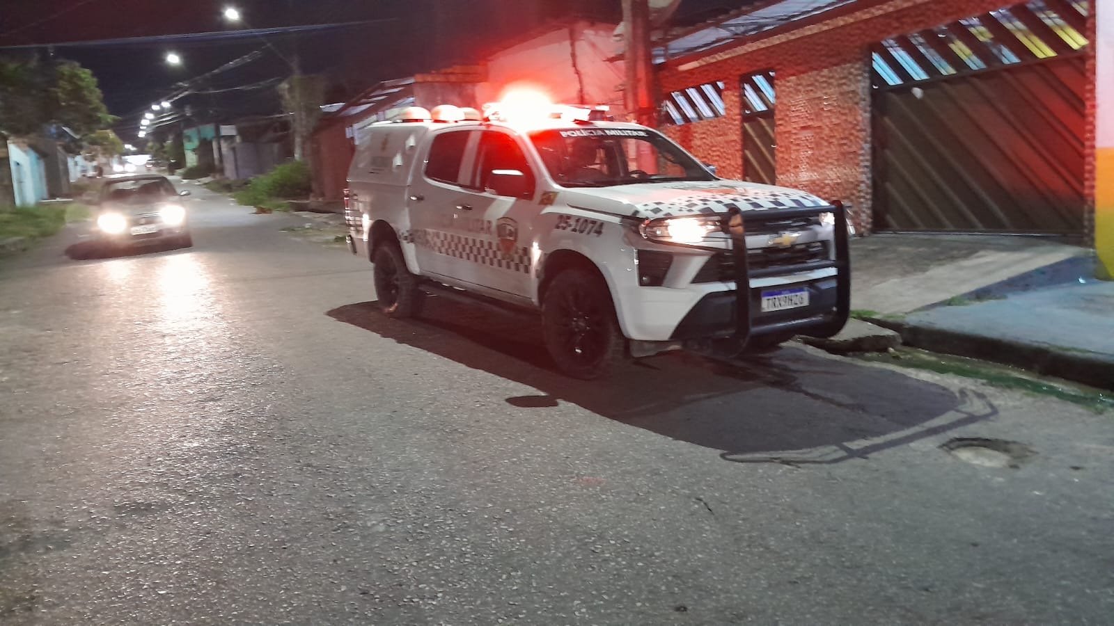 Fachada de mercadinho no bairro Novo Aleixo em Manaus onde ocorreu o assalto contra venezuelano.