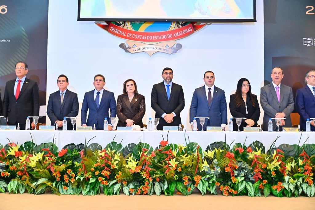 Presidente do TCE-AM Yara Lins durante cerimônia de abertura do ano letivo da Escola de Contas Públicas em Manaus