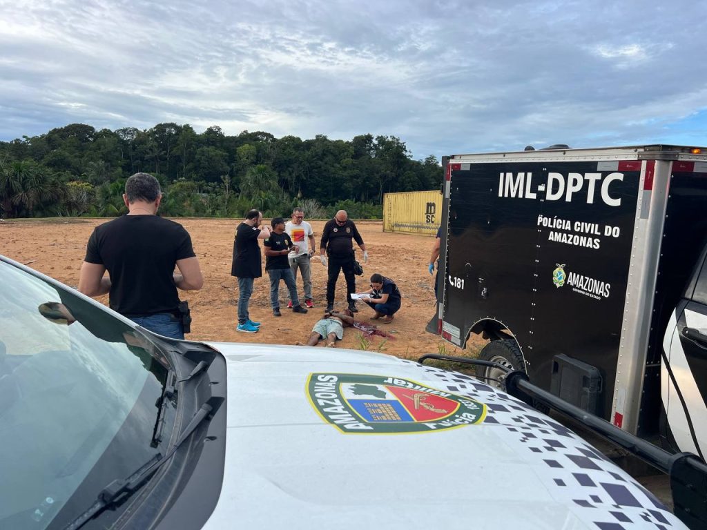 Corpo de homem encontrado com mãos amarradas em área de mata no bairro Jorge Teixeira em Manaus
