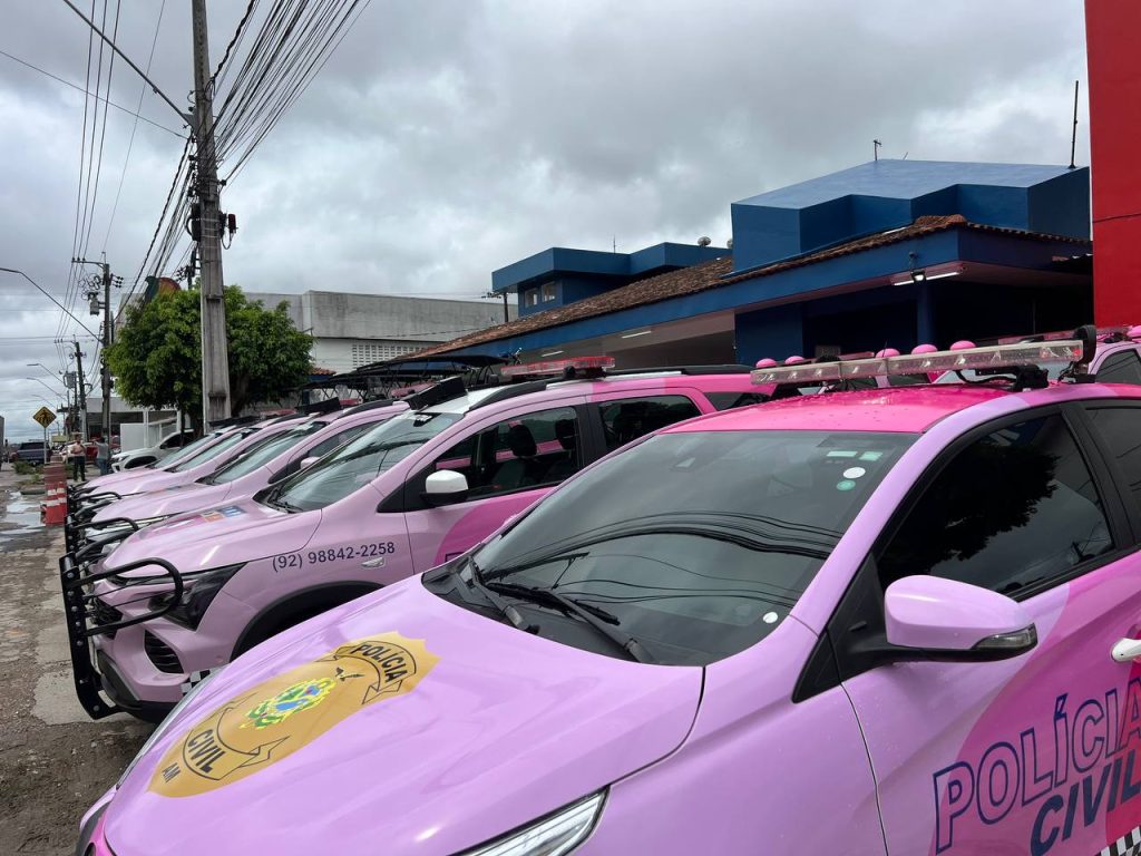 Governador Wilson Lima entrega novas viaturas e lanchas para a rede de proteção às mulheres no Amazonas.