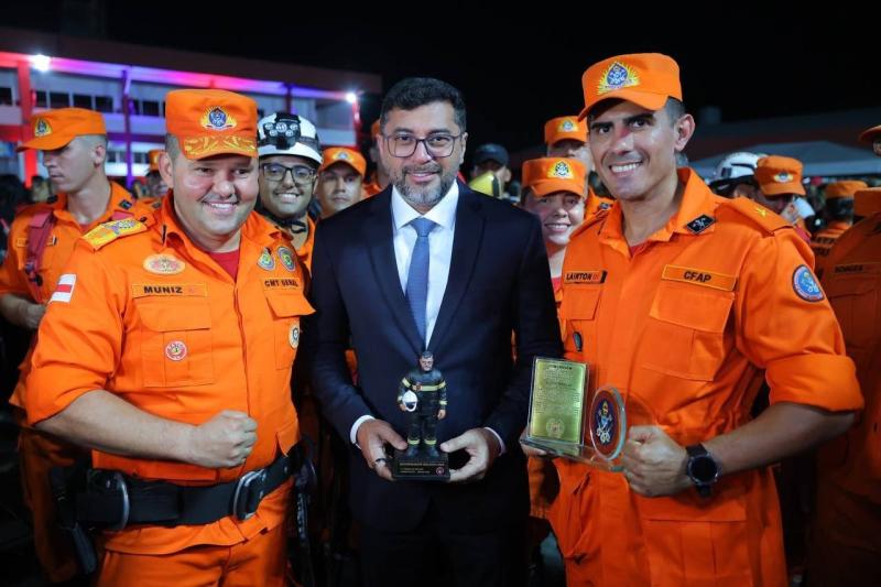 Governador Wilson Lima na formatura de 210 novos soldados do Corpo de Bombeiros do Amazonas