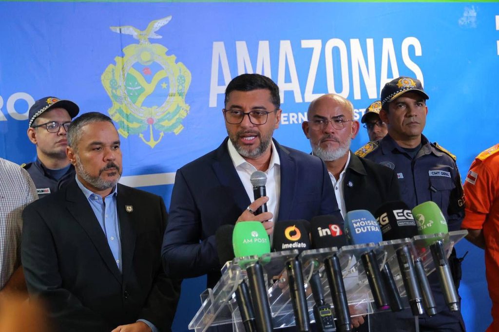 Governador Wilson Lima em solenidade de formatura de quinhentos novos soldados da policia militar para reforço da segurança no Amazonas.