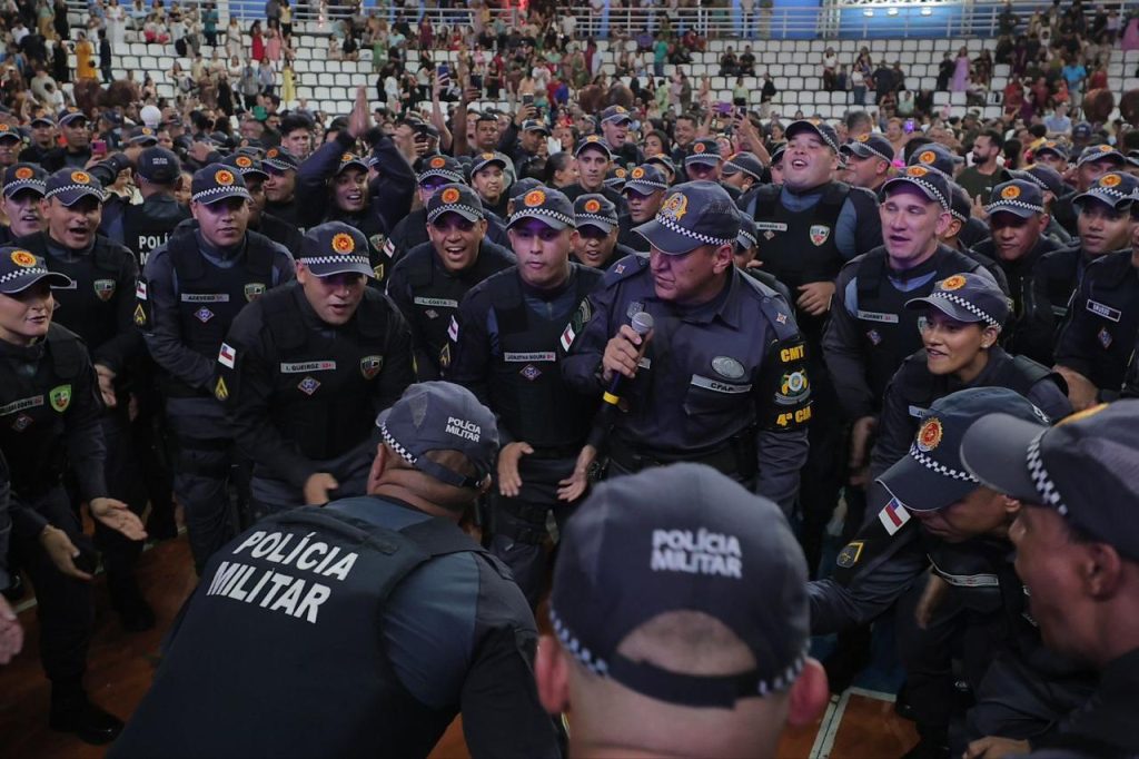 Governador Wilson Lima em solenidade de formatura de quinhentos novos soldados da policia militar para reforço da segurança no Amazonas.