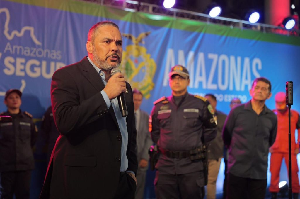 Governador Wilson Lima em solenidade de formatura de quinhentos novos soldados da policia militar para reforço da segurança no Amazonas.