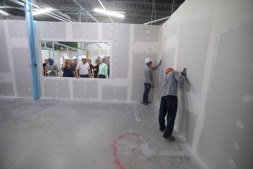 Governador Wilson Lima vistoria as obras da primeira escola de saúde pública do Amazonas em Manaus