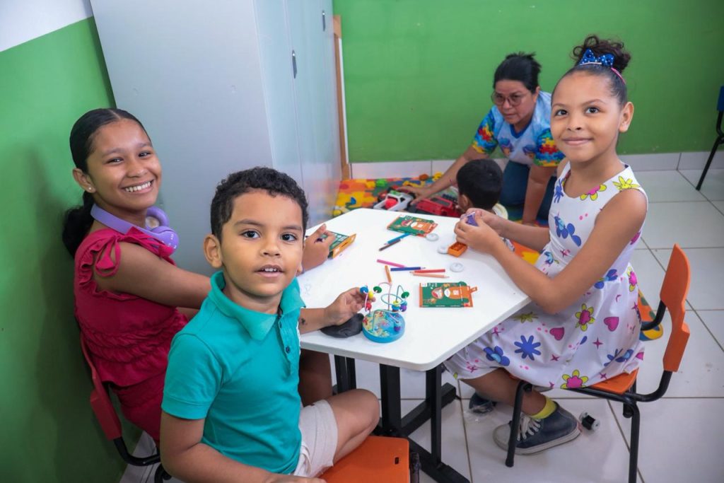 Atendimento gratuito do laudo azul para diagnóstico de autismo em Anori