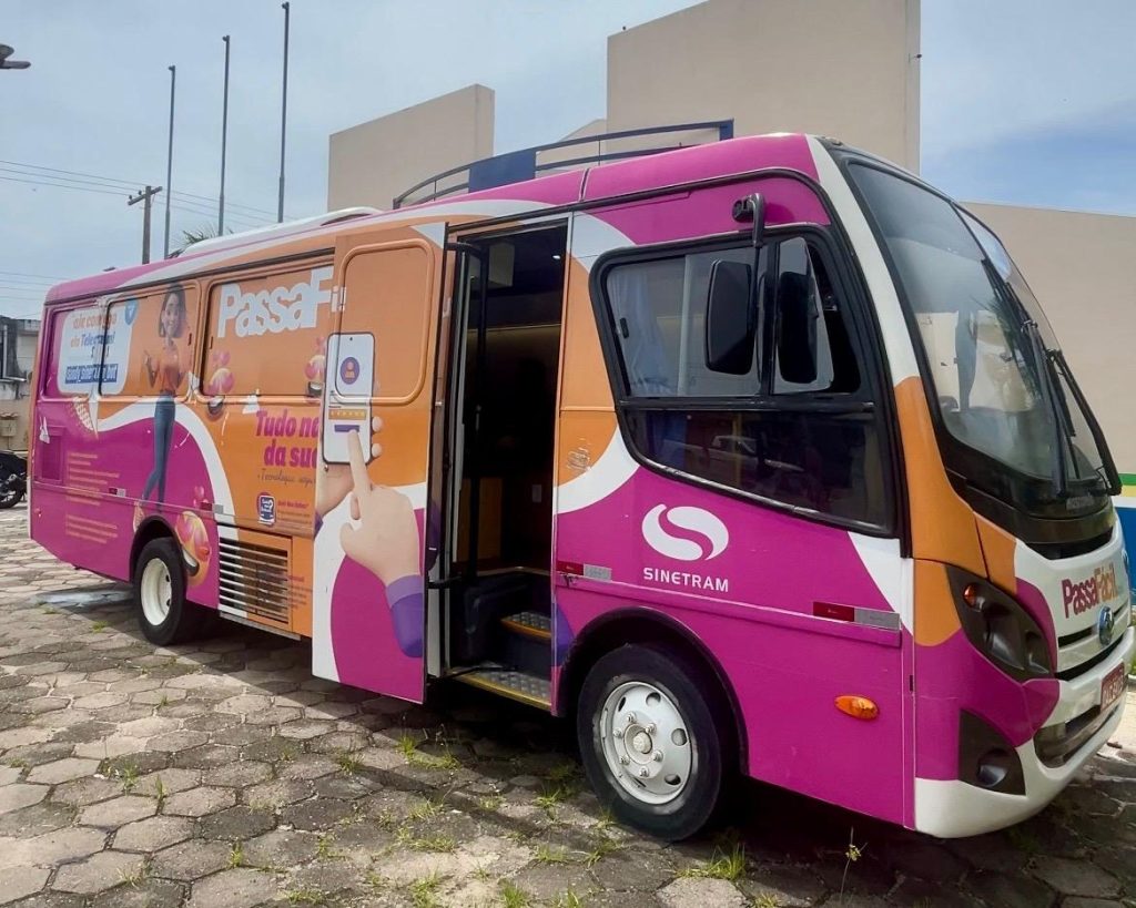 Atendimento do projeto passafácil aqui no bairro puraquequara em manaus para emissão de cartões de transporte para a população.