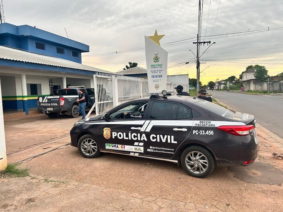 Homem preso pela polícia civil após agredir ex-namorada com deficiência em Itacoatiara.