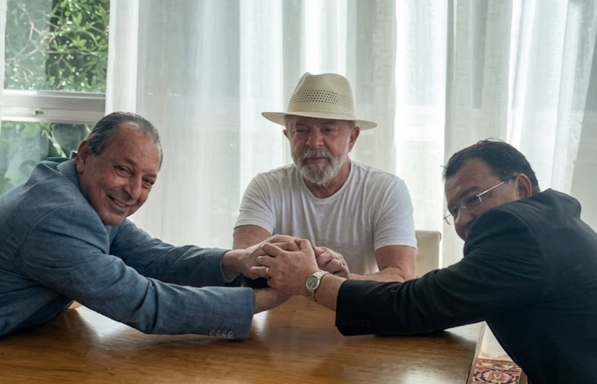 Presidente Lula em agenda oficial de infraestrutura no Amazonas para vistorias na rodovia BR-319.
