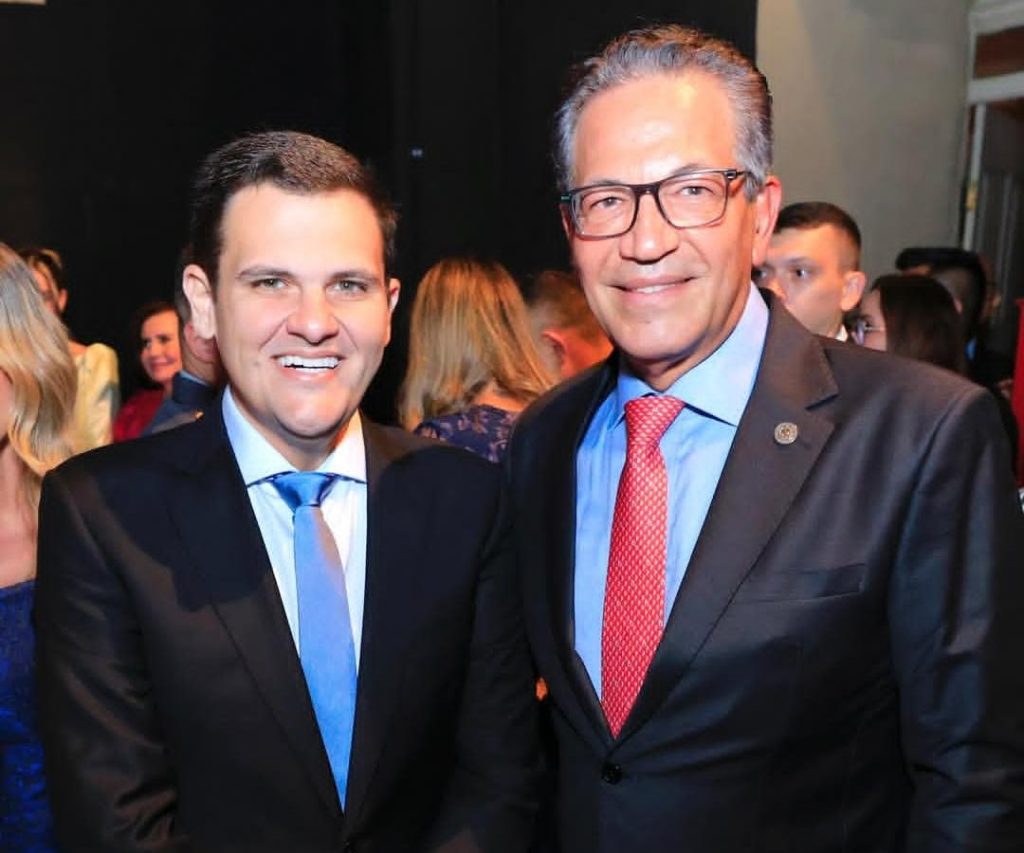 O ministro Mauro Campbell e o prefeito Renato Junior em registro oficial de divulgação.
