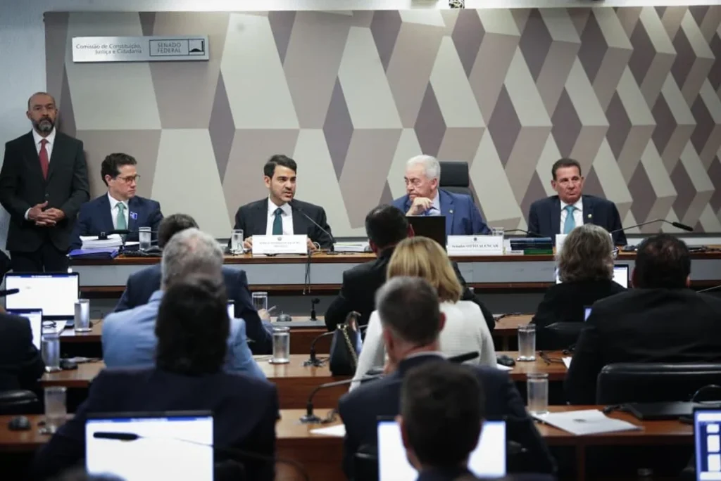 Jorge Messias durante sabatina no Senado Federal