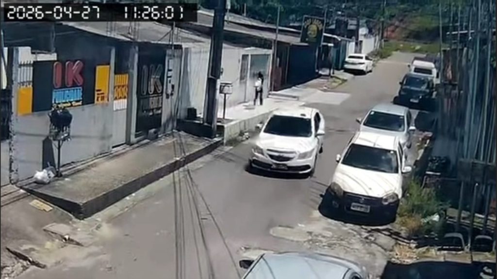 motorista agredindo adolescente em manaus