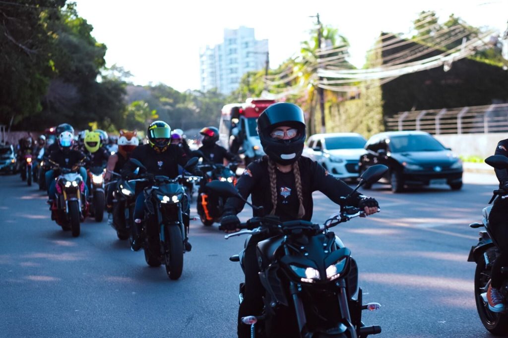 Motociclistas reunidos para o passeio do 5o Motofest da Polícia Militar em Manaus