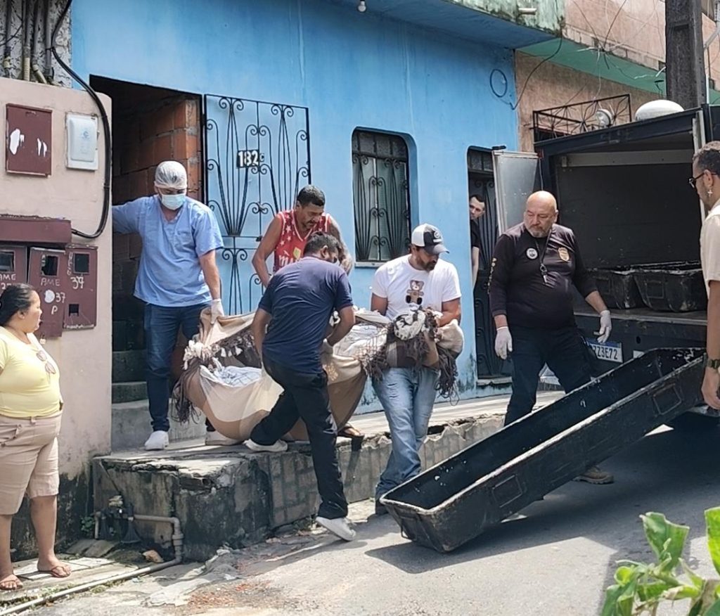 Pedreiro morre eletrocutado após encostar ferramenta em fiação de alta tensão no bairro Betânia em Manaus.