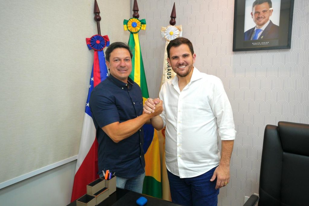 O prefeito de Manaus Renato Junior anuncia o engenheiro Madson Lino como novo titular da Secretaria Municipal de Infraestrutura