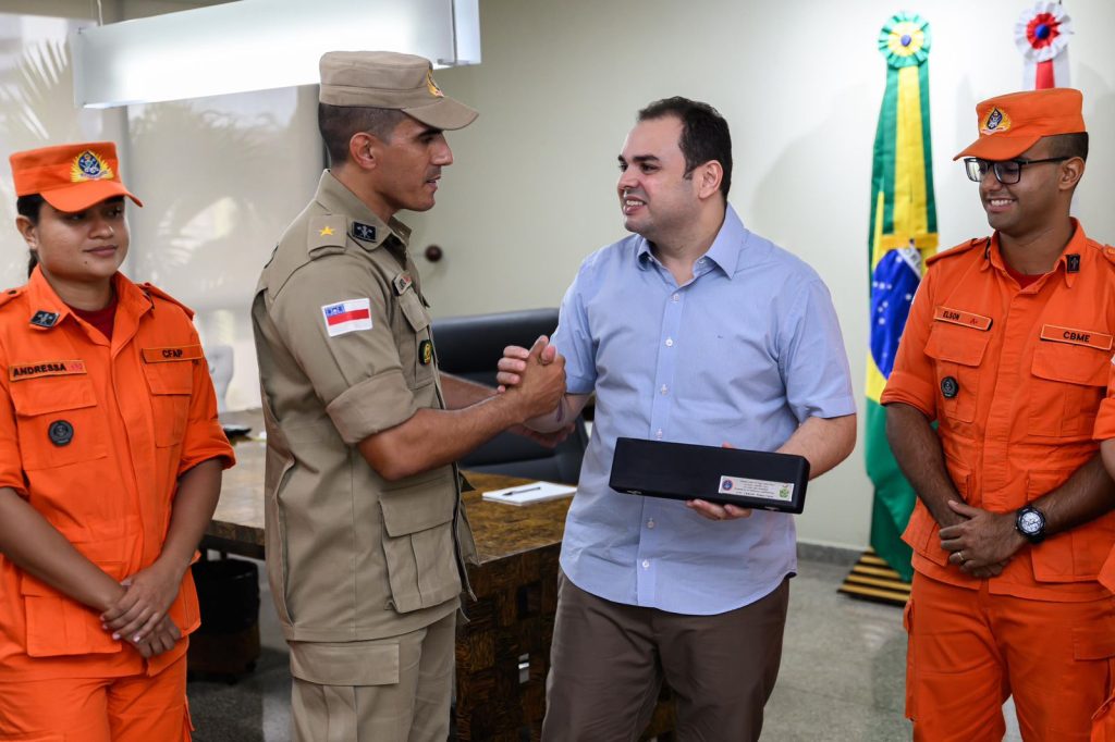 Roberto Cidade durante anúncio de reajuste salarial para servidores da segurança pública do Amazonas