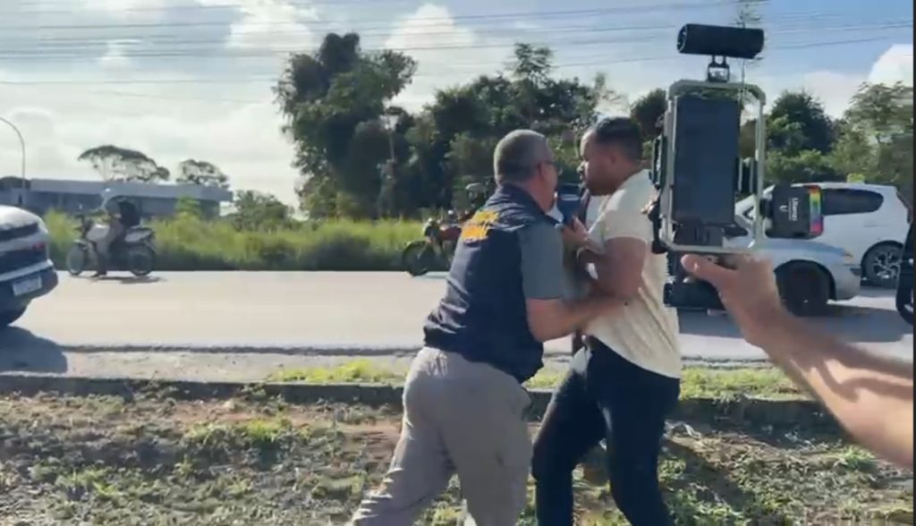 Perito e jornalistas em confusão durante cobertura de acidente no Distrito Industrial em Manaus