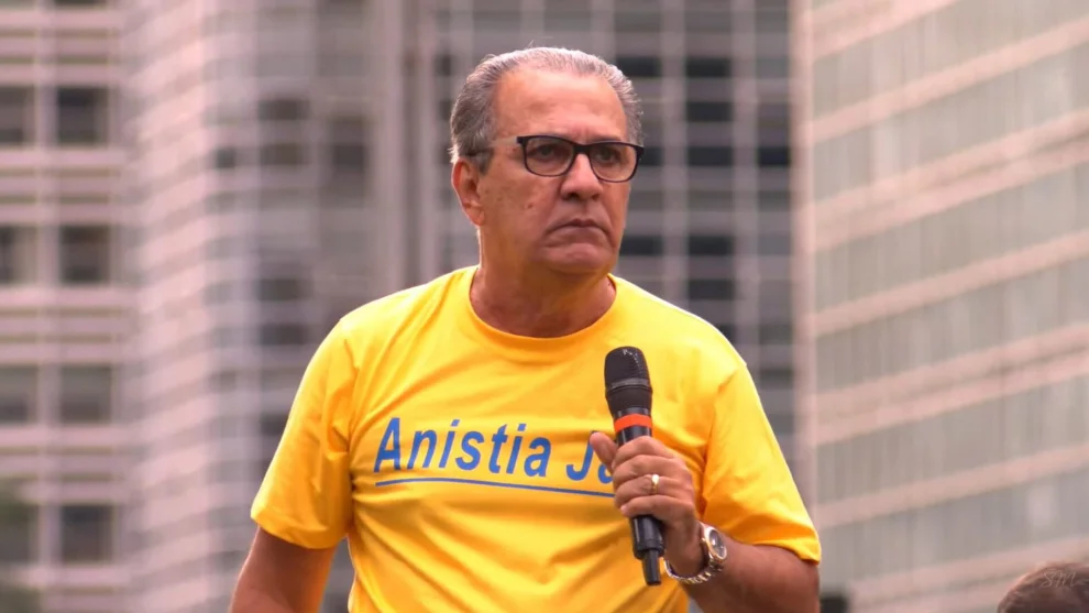 foto de silas malafaia durante ato político