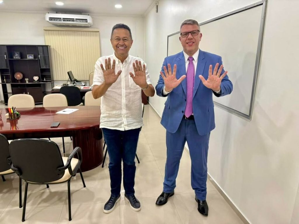 O deputado federal Silas Câmara em destaque durante movimentação política para licenciamento do cargo e posse de suplente