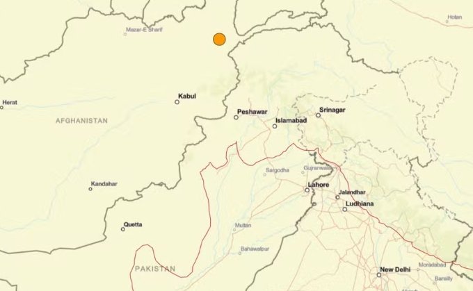 Vista de área atingida por terremoto de magnitude 5,8 na região de Hindu Kush entre o Afeganistão e o Paquistão.