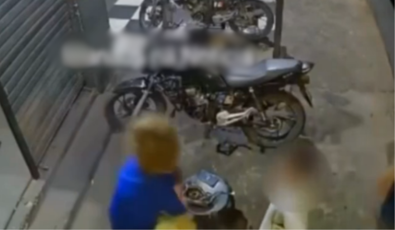 registro de câmeras de segurança mostrando momento do furto de celular no bairro lírio do vale em manaus