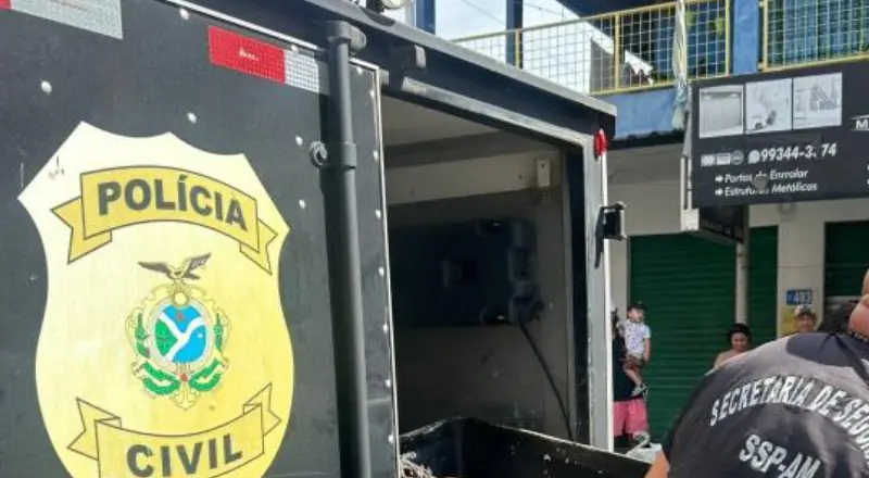 Interior de kitnet no bairro Coroado onde ocorreu crime de homicídio em Manaus