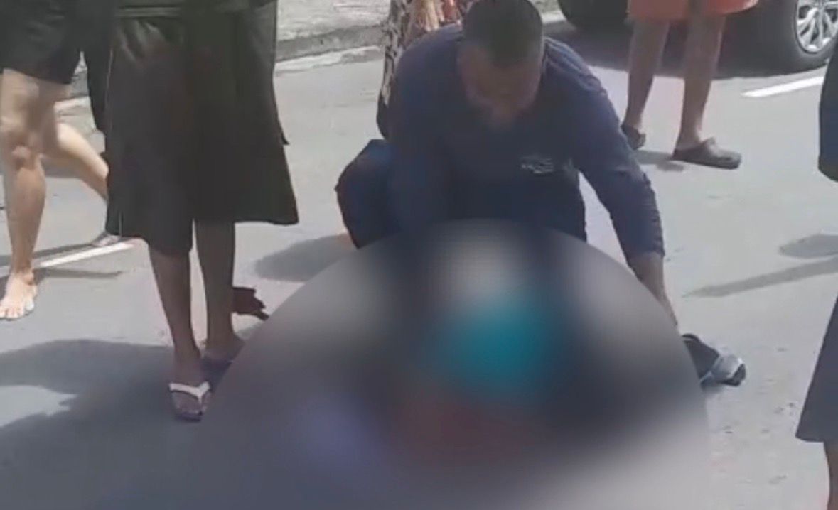 Local de acidente de trânsito em Manaus onde uma criança foi atropelada em faixa de pedestre próximo ao hospital.