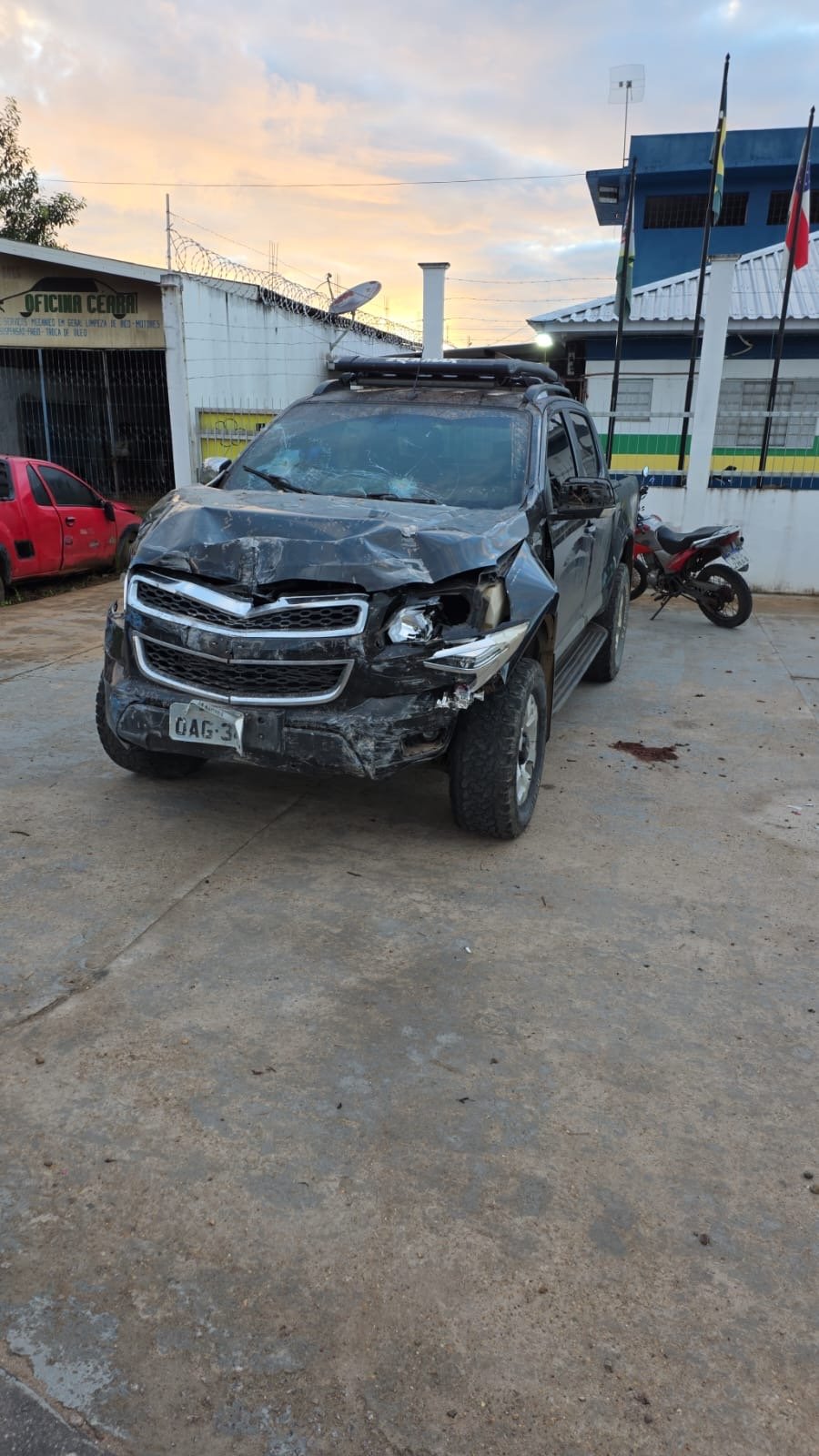 Homem preso após furto de caminhonete e acidentes em novo airão