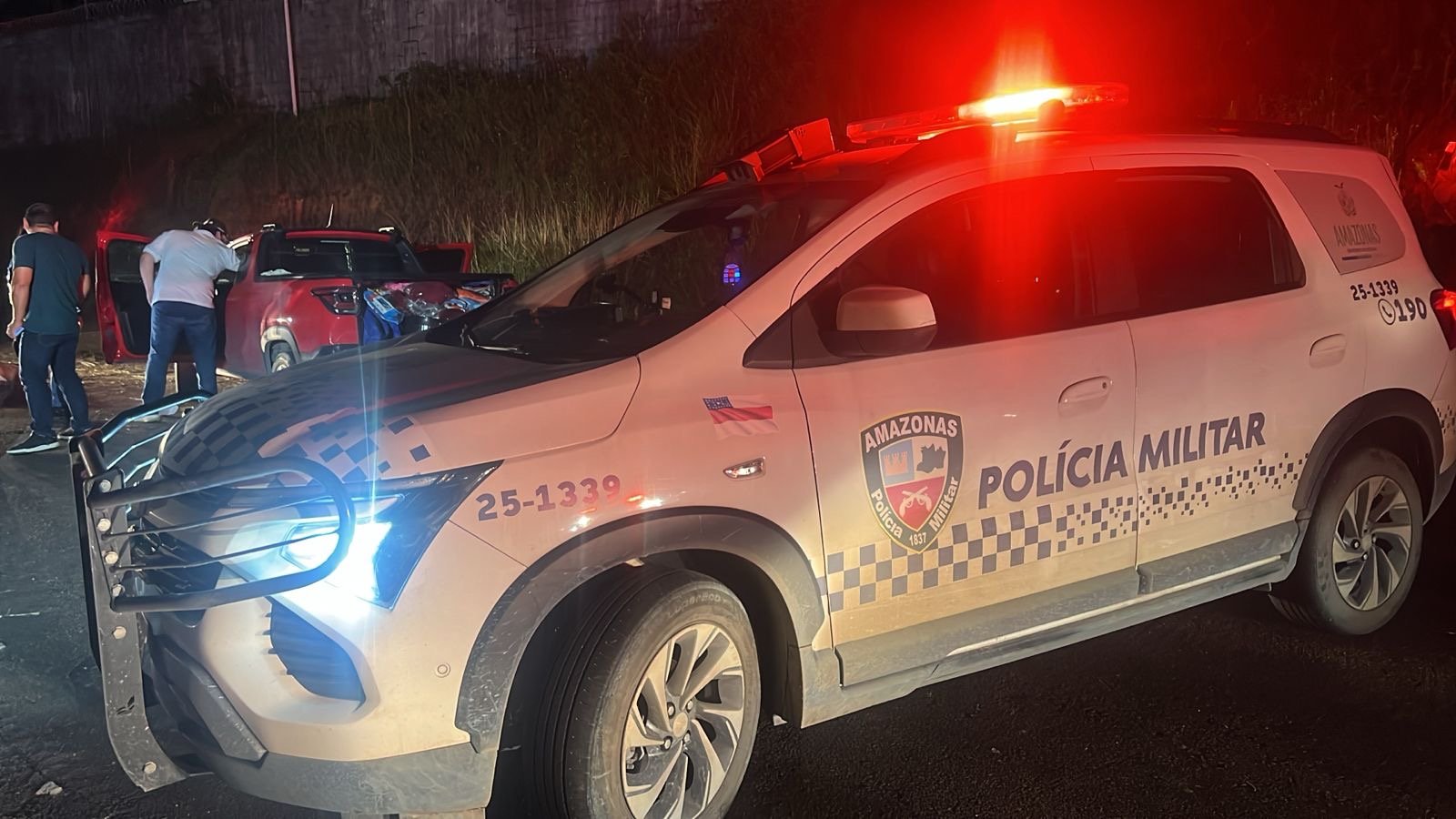 homem executado dentro de picape no bairro Tarumã-Açu em Manaus
