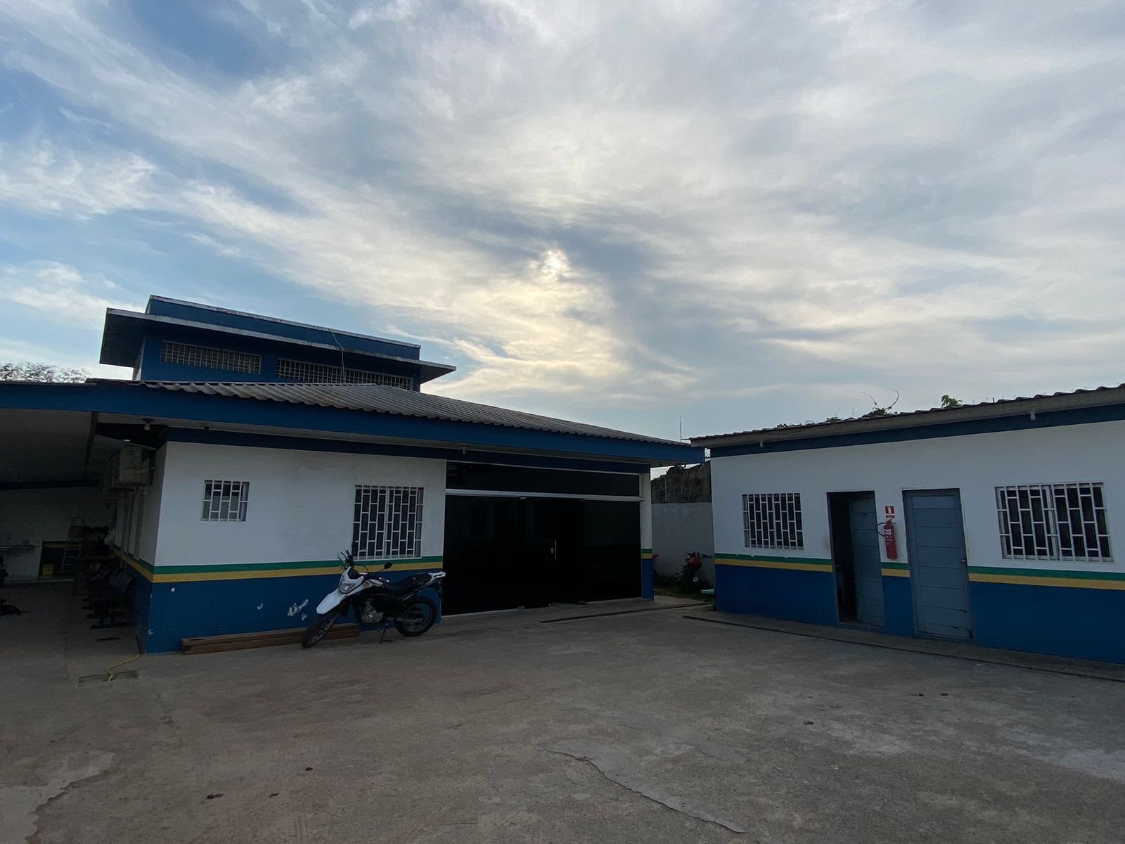 Fachada de delegacia de polícia civil no município de nova olinda do norte no amazonas