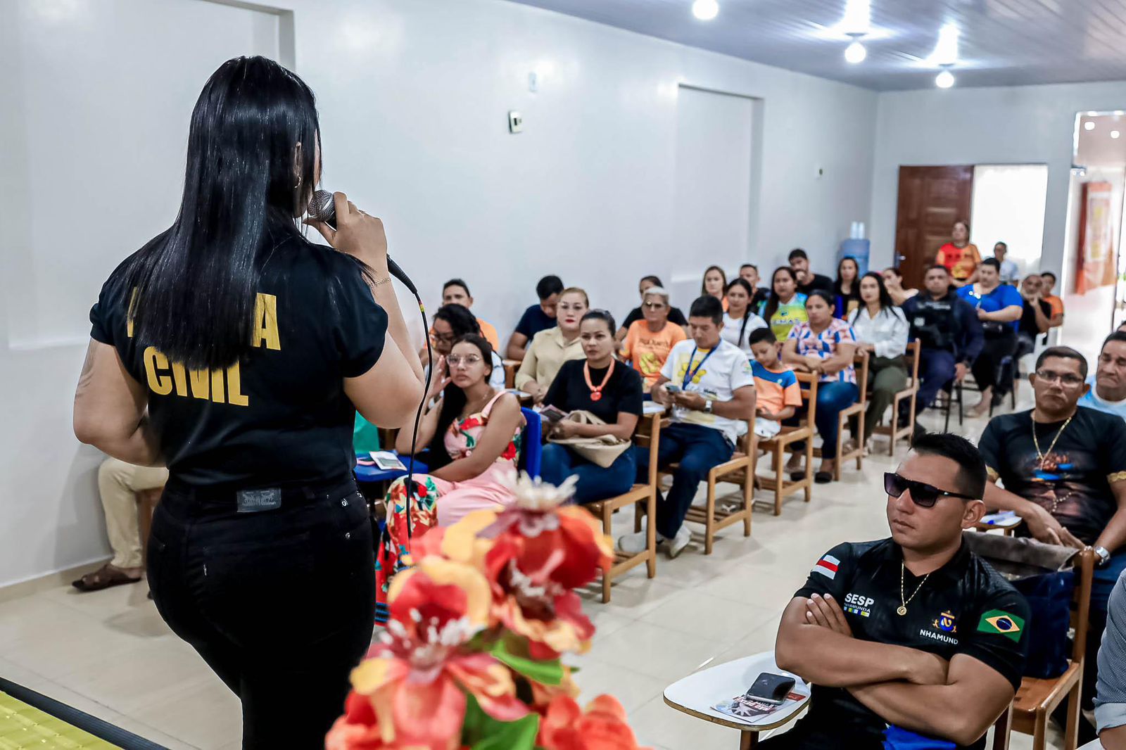 Imagem da operação Caminhos Seguros no Amazonas, com foco na proteção de crianças e adolescentes.