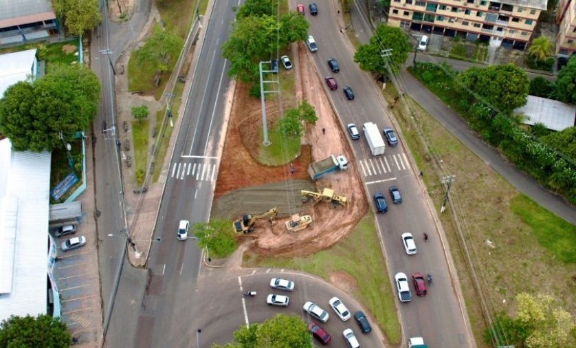 avenida coronel teixeira em manaus durante obras para complexo viário