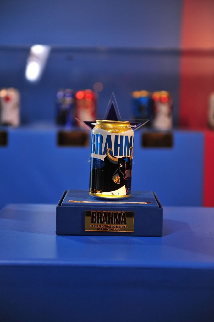 Latas temáticas da Brahma para o Festival de Parintins 2026, homenageando ritmos locais.