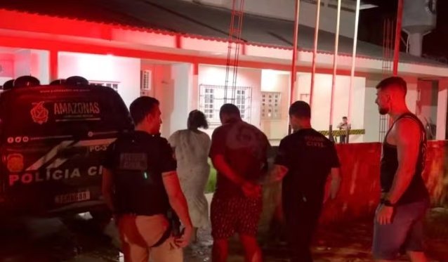 Foto do casal preso em Eirunepé por golpes de vendas de cactos