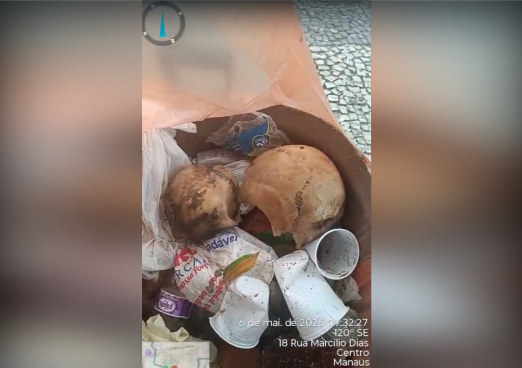 Crânios humanos encontrados na Praça Tenreiro Aranha em Manaus