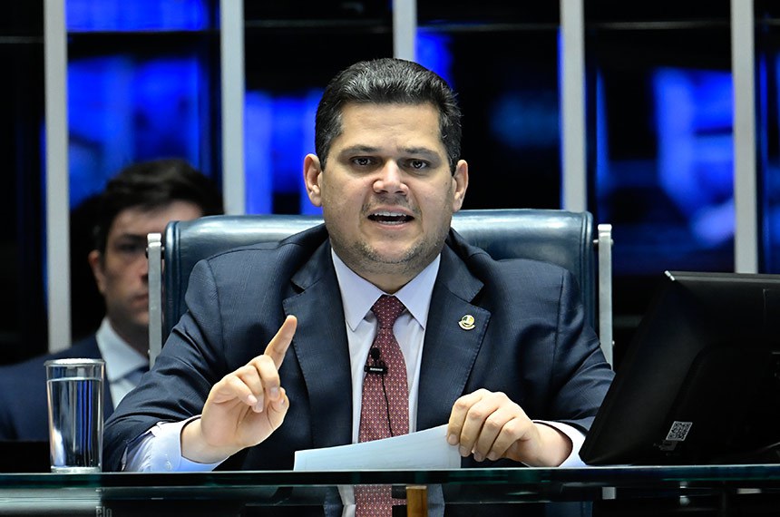 Foto da sessão do Congresso Nacional sobre CPMI do Banco Master