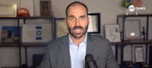 Eduardo Bolsonaro aciona polícia dos EUA após repórter do Intercept ir ...