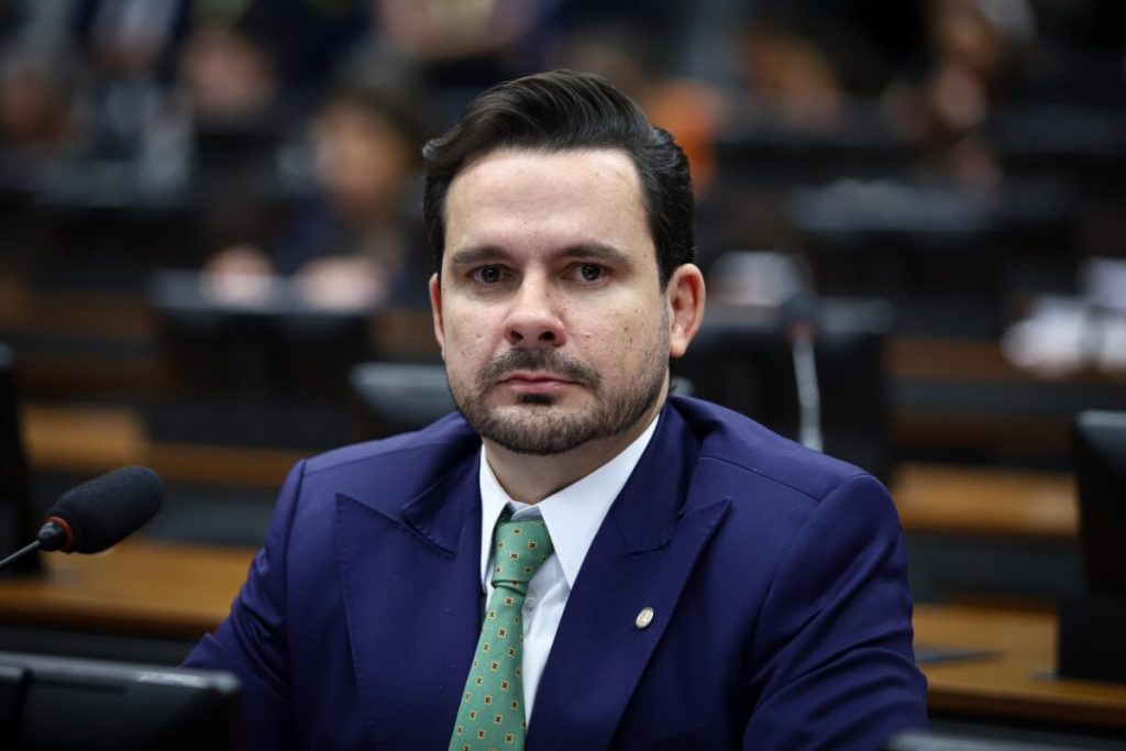 Imagem de divulgação sobre a intimação do deputado federal Alberto Neto pelo TRE-AM