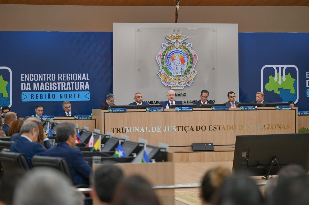 Ministro Edson Fachin discursa durante o primeiro Encontro Regional da Magistratura da Região Norte na sede do TJAM em Manaus.