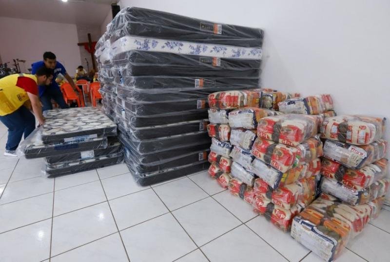 ação emergencial da prefeitura de manaus para atender famílias afetadas por incêndio