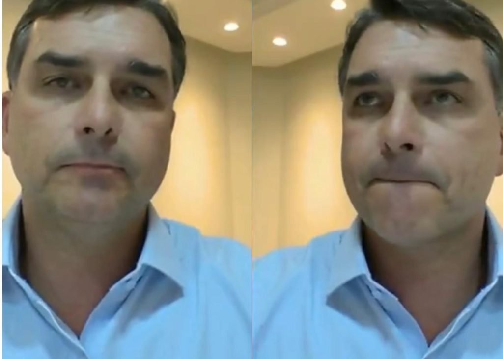 Flávio Bolsonaro durante entrevista sobre fundo para filme