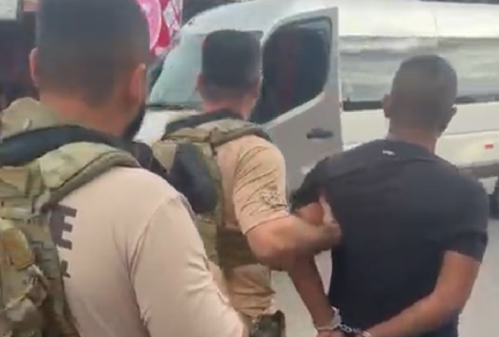 Homem preso após ataque a tiros contra viatura policial em Manaus