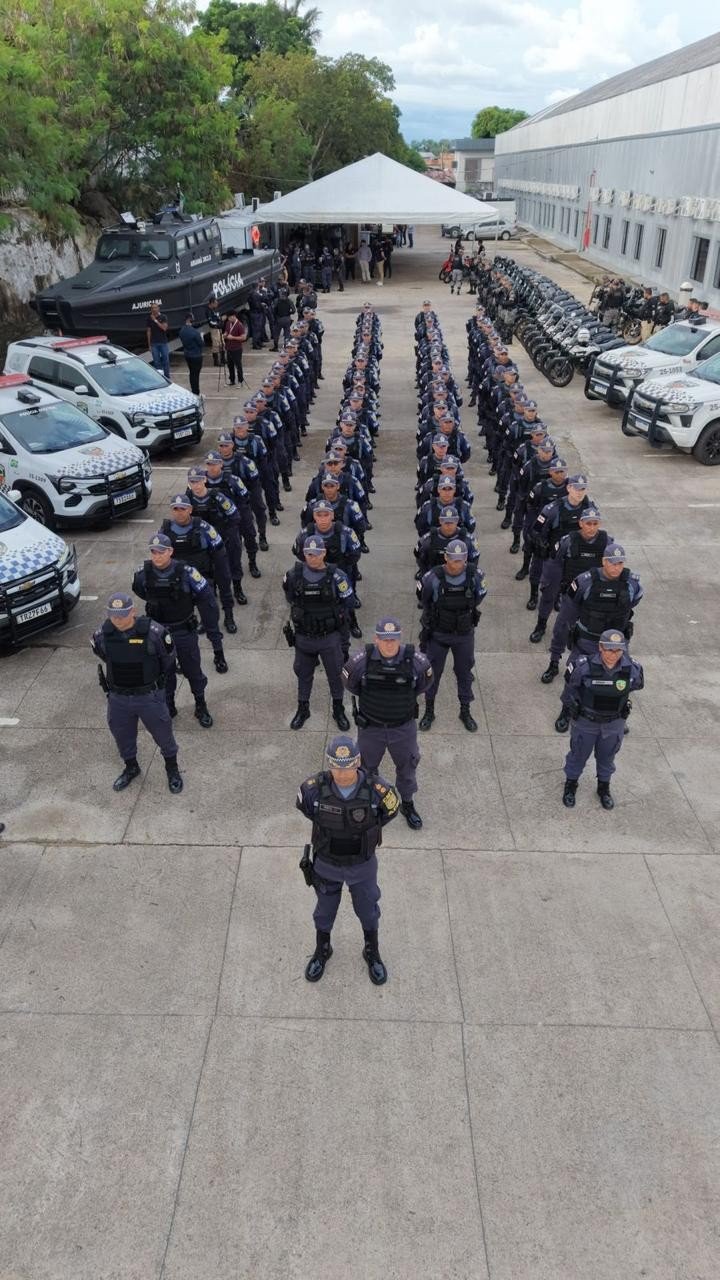Foto da operação segurança presente no Amazonas com presença de policiais e novos equipamentos