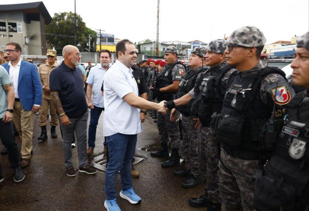 Lançamento da nova fase da operação segurança presente com agentes de segurança