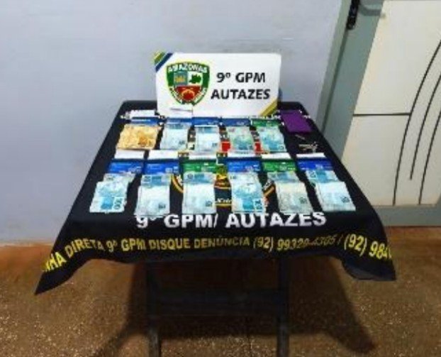 Homem suspeito de agiotagem em Autazes com dinheiro e cartões bancários apreendidos
