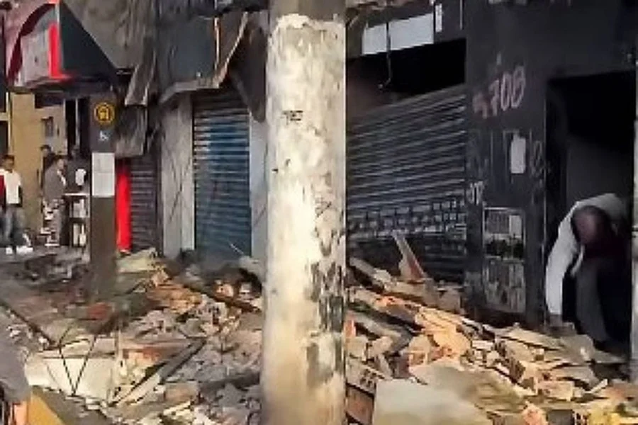 desabamento de sacada sobre ponto de ônibus em são paulo