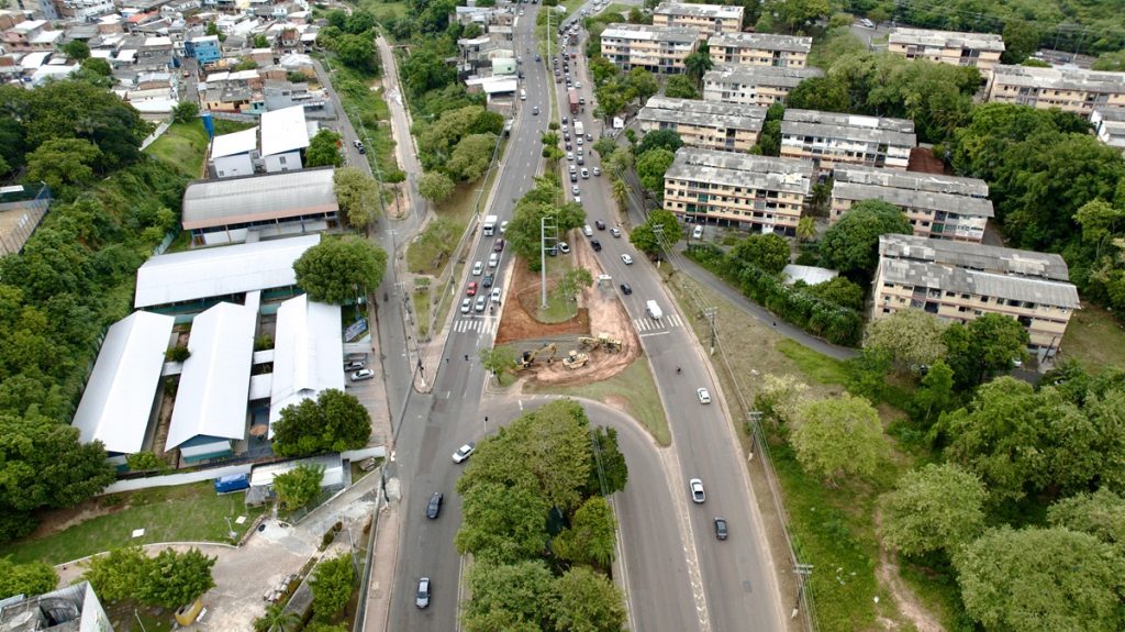 Imagem do complexo viário Passarão em construção