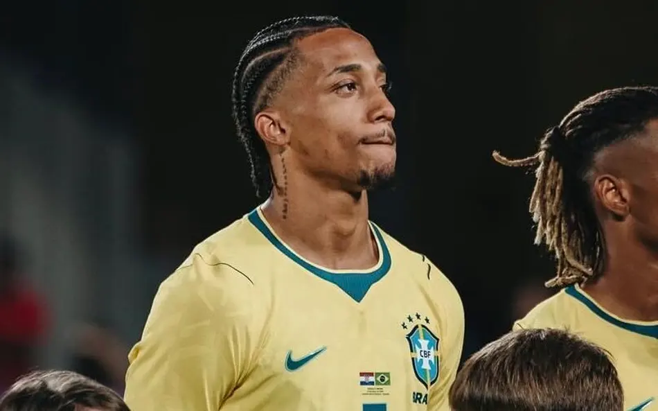 Imagem de João Pedro se manifestando nas redes sociais sobre sua exclusão da Seleção Brasileira