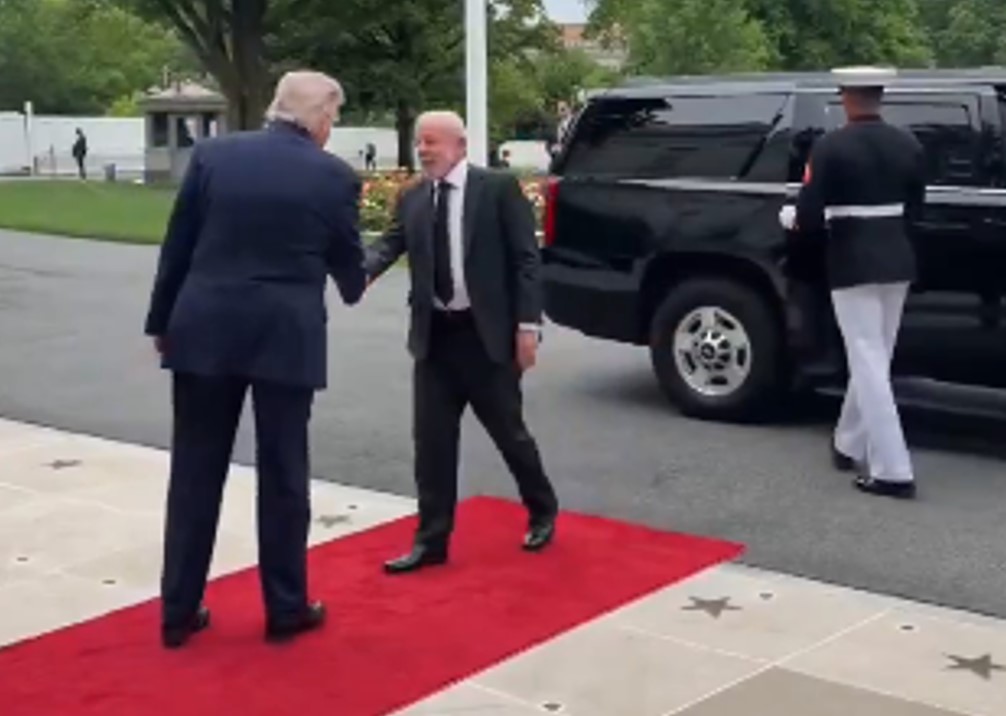 Lula e Trump durante reunião na Casa Branca