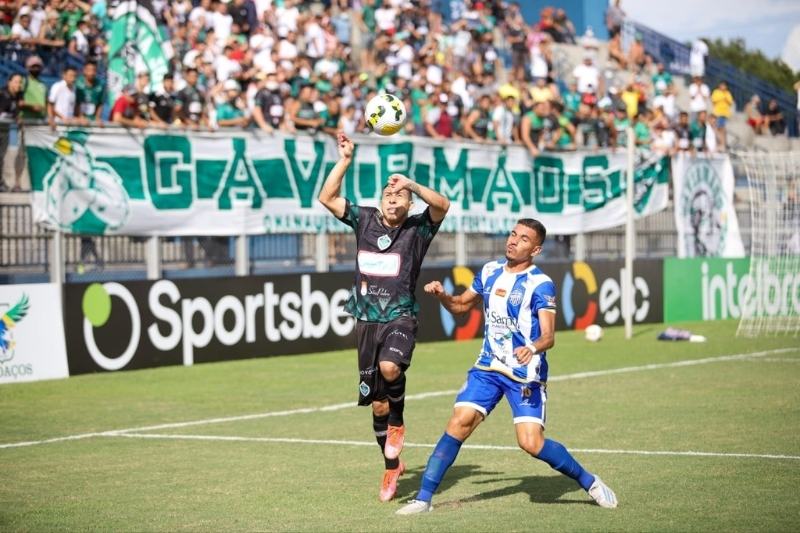 jogo entre manaos fc e sao raimundo rr no estadio canarinho